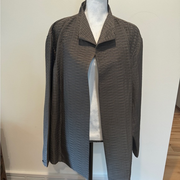 Eileen Fisher Jackets & Blazers - Eileen Fisher 100% silk blazer